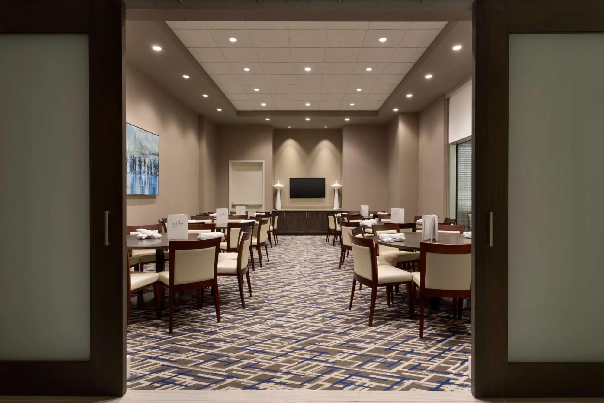 Embassy Suites By Hilton Kansas City Олэт Экстерьер фото