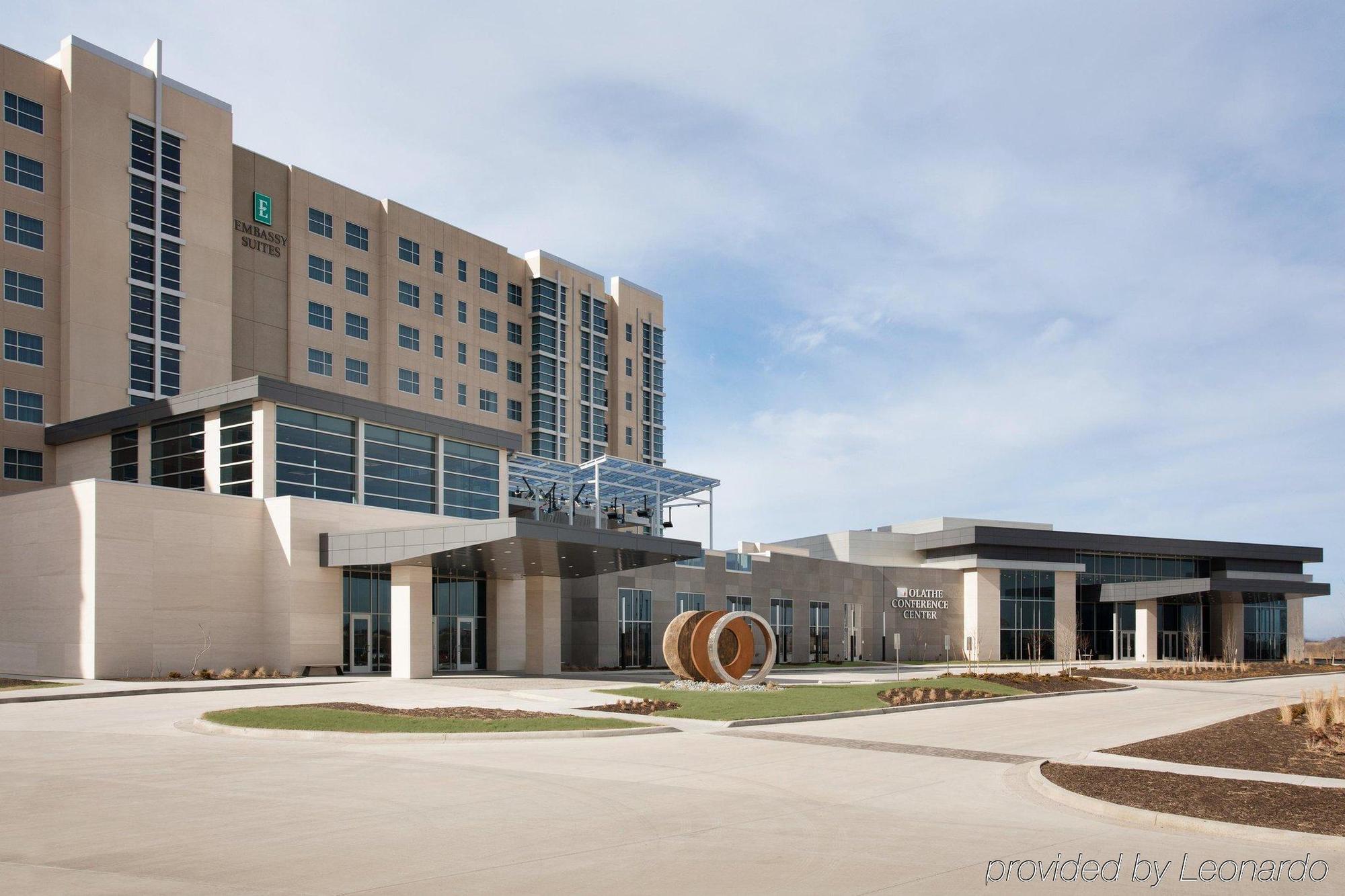 Embassy Suites By Hilton Kansas City Олэт Экстерьер фото
